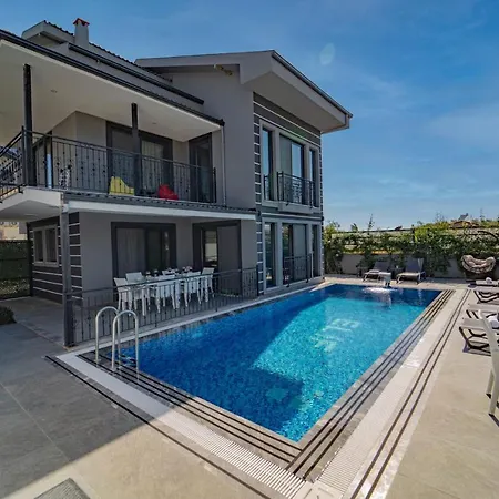 Villa Siyah Inci